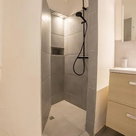 L'esterel أنتيب